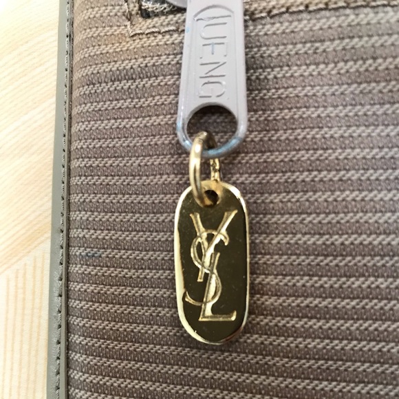 Yves Saint Lauren Clutch - Picture 4 of 9